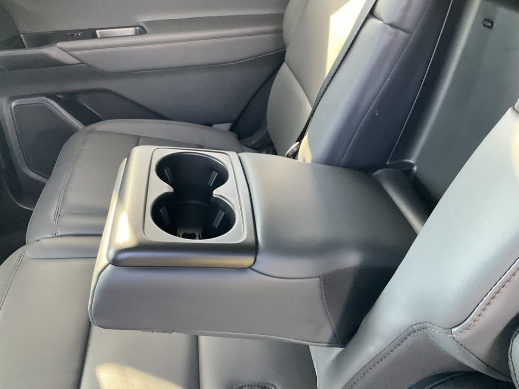 2025 Ford Explorer photo 15