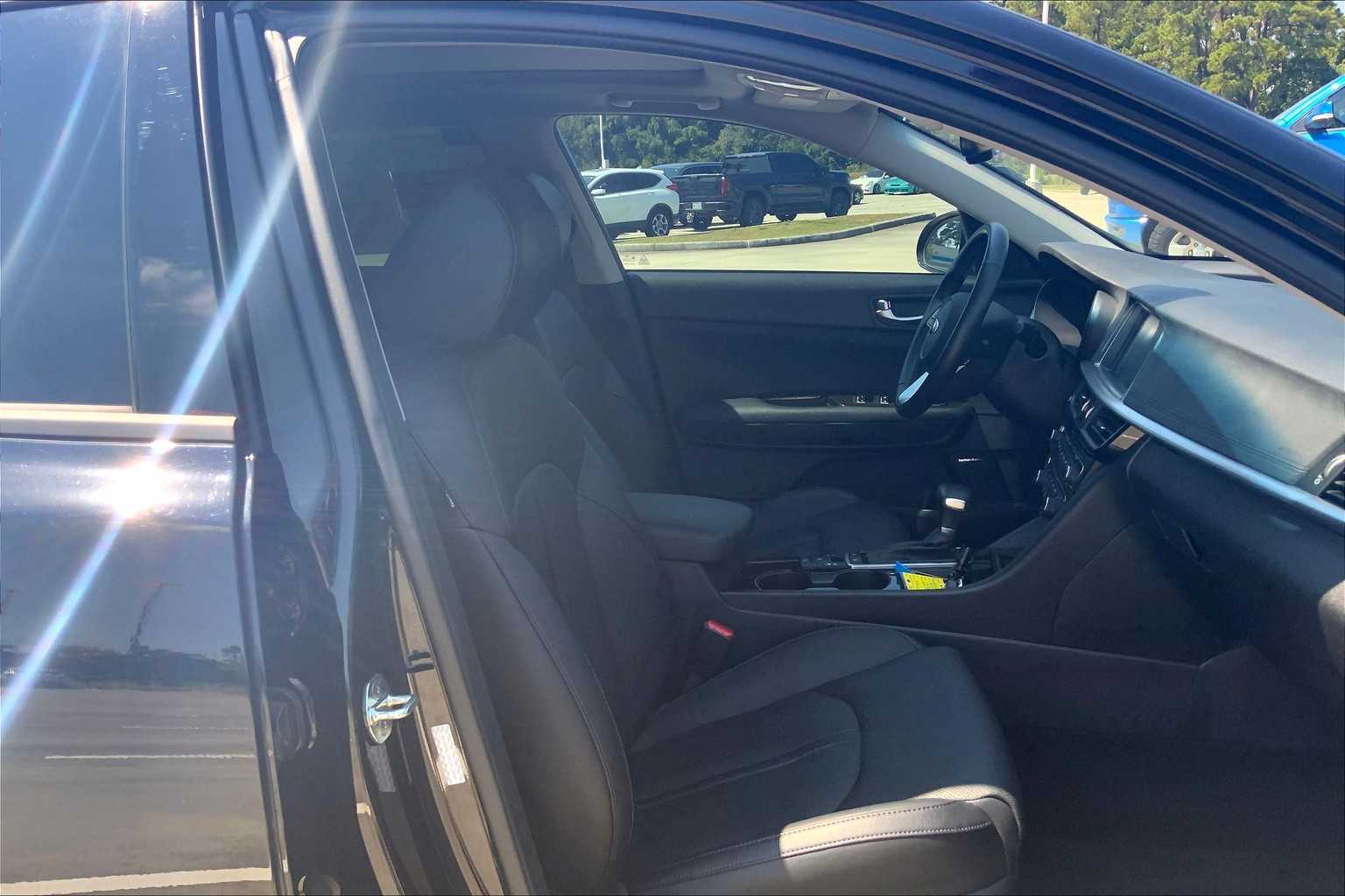 2020 Kia Optima EX Premium photo 8