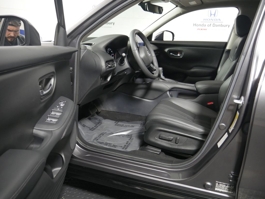 2024 Honda HR-V EX-L photo 25