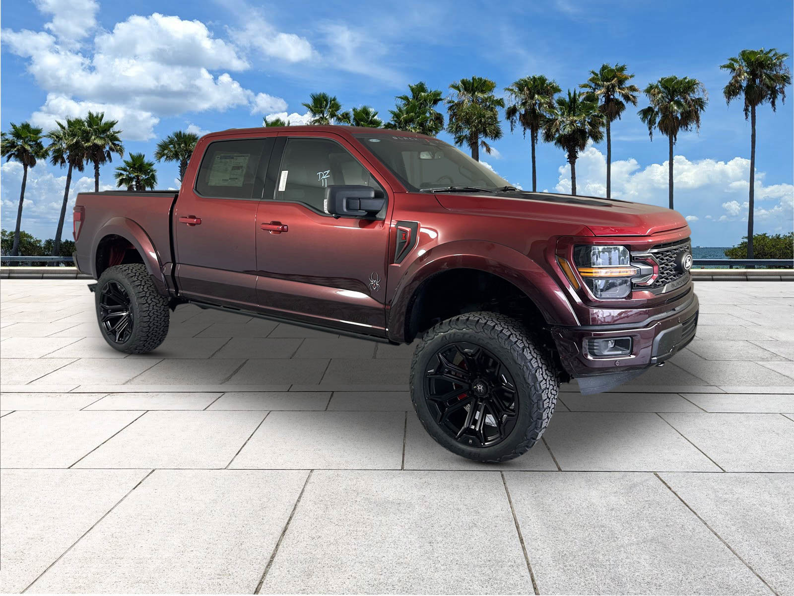 2025 Ford F-150 XLT photo 2