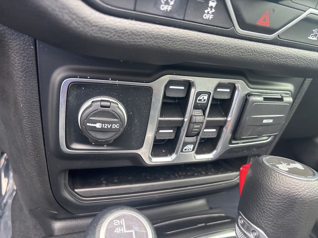 2025 Jeep Wrangler Sport S photo 40