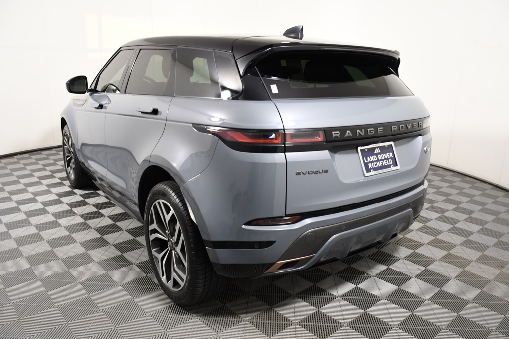 2023 Land Rover Range Rover Evoque R-Dynamic S photo 3
