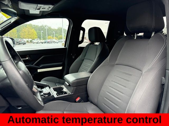 2024 Toyota Tacoma TRD Off-Road photo 4