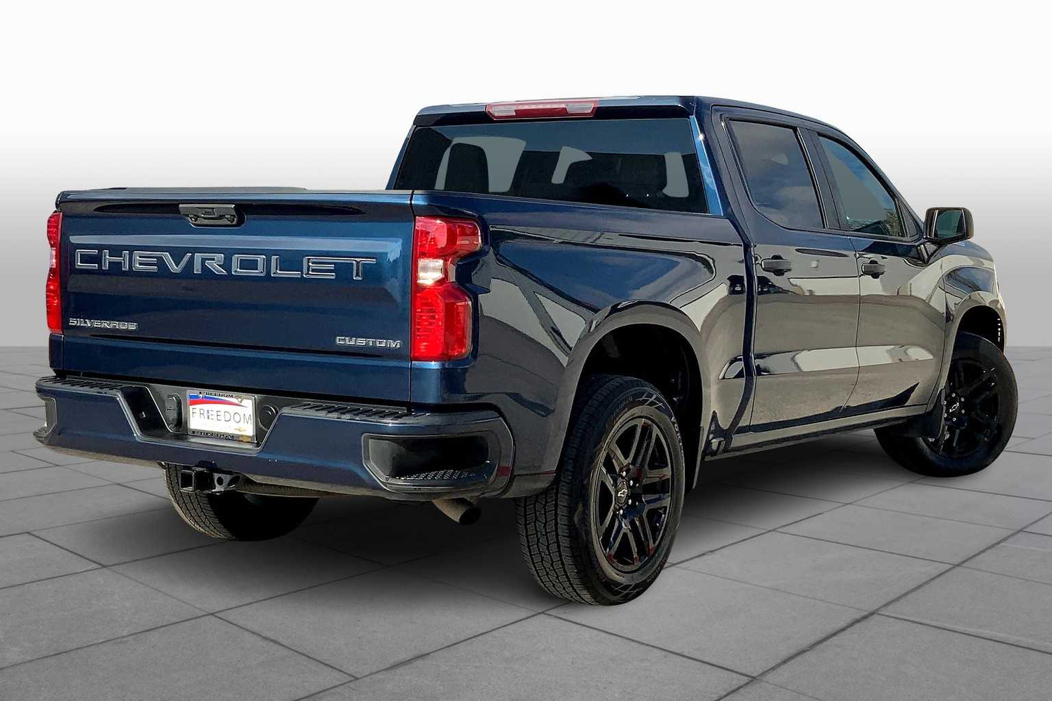 2023 Chevrolet Silverado 1500 Custom photo 12