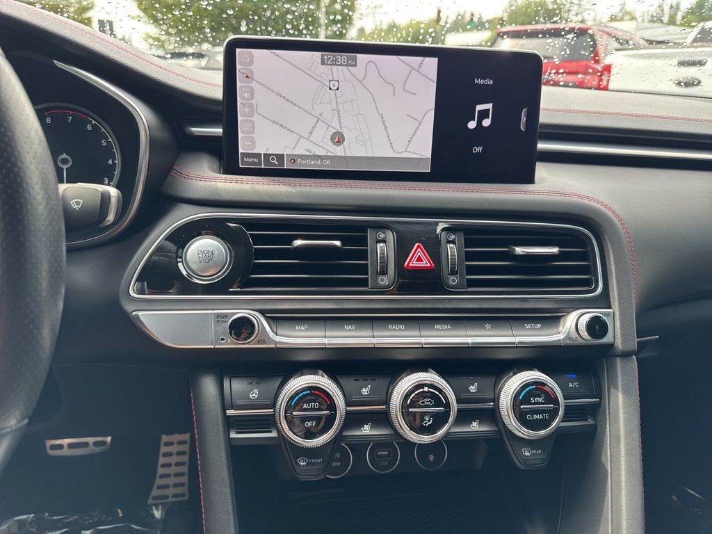 2022 Genesis G70 3.3T photo 21
