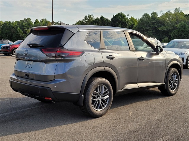 2026 Nissan Rogue S photo 3