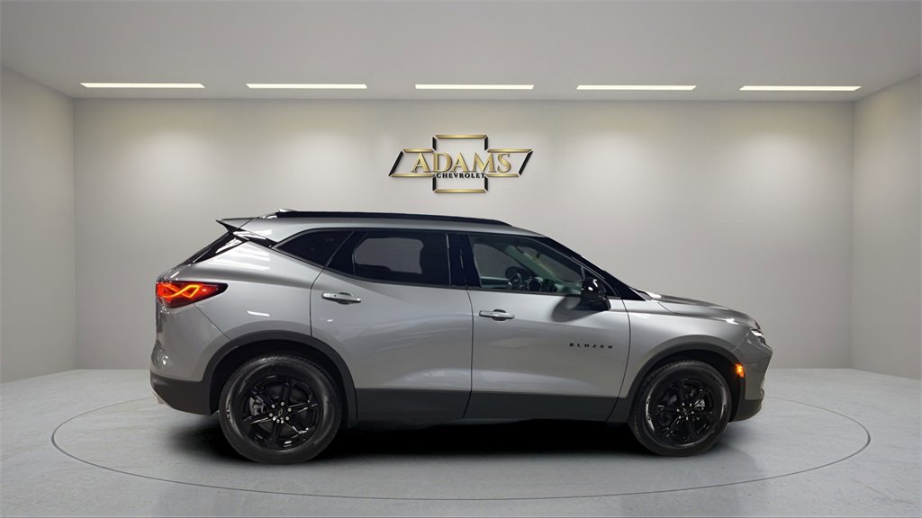 2025 Chevrolet Blazer 2LT photo 8