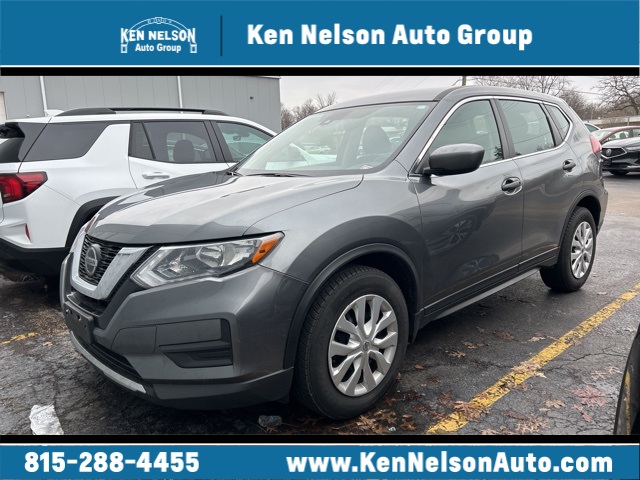 2020 Nissan Rogue S's photo