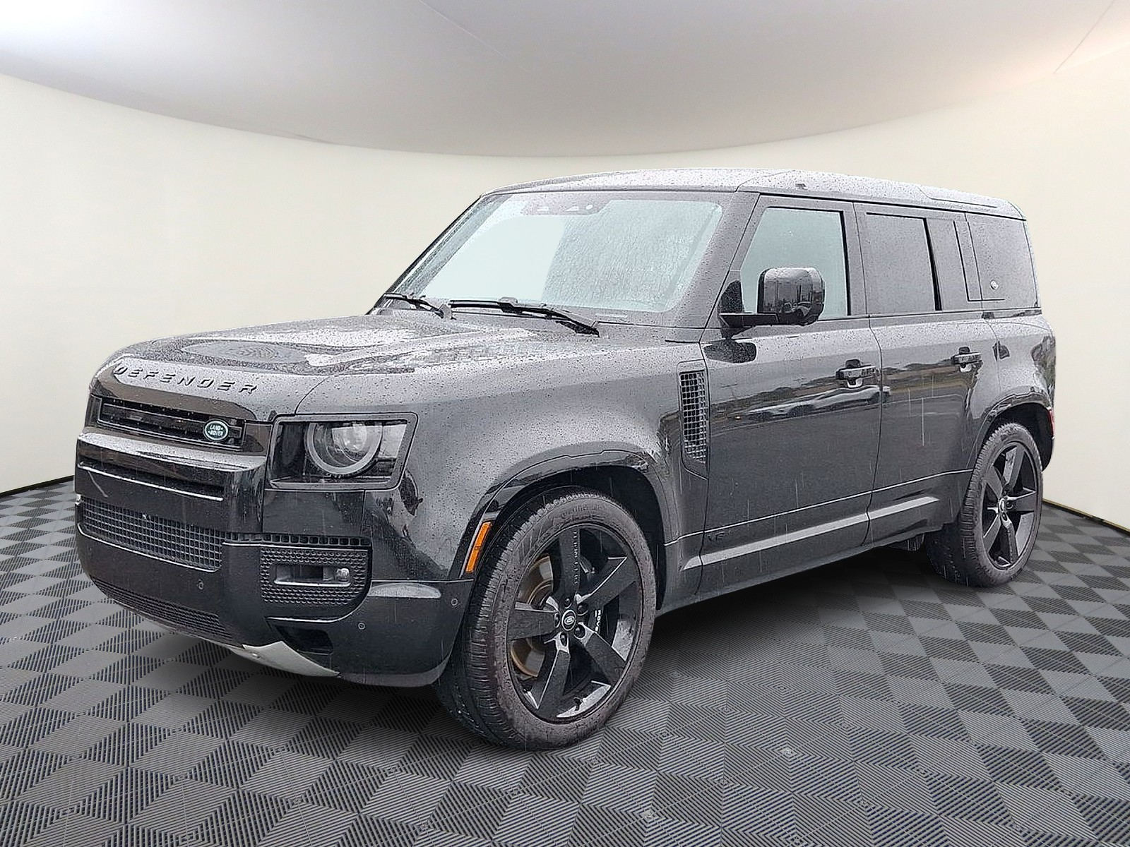 2024 Land Rover Defender V8