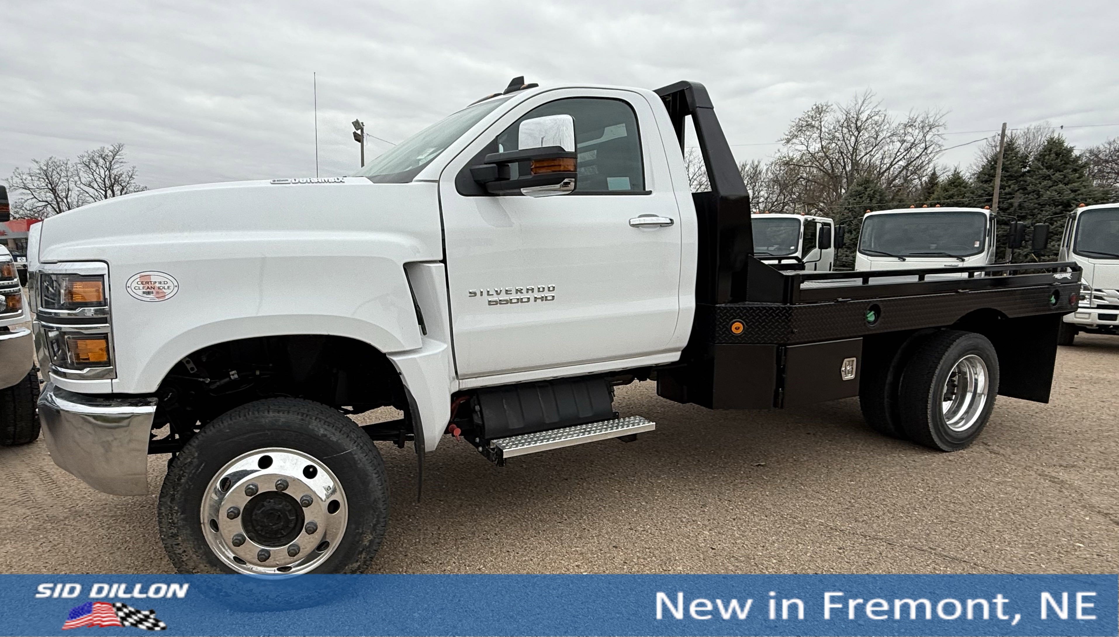 2024 Chevrolet Silverado 4500 Medium Duty Chassis Cab Work Truck's photo