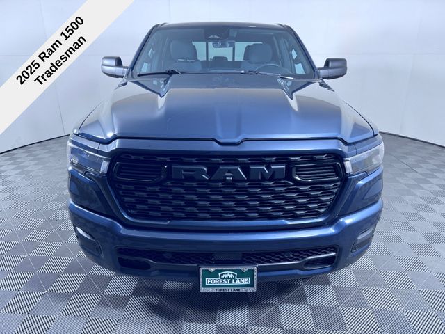 2025 Ram 1500 Tradesman photo 2