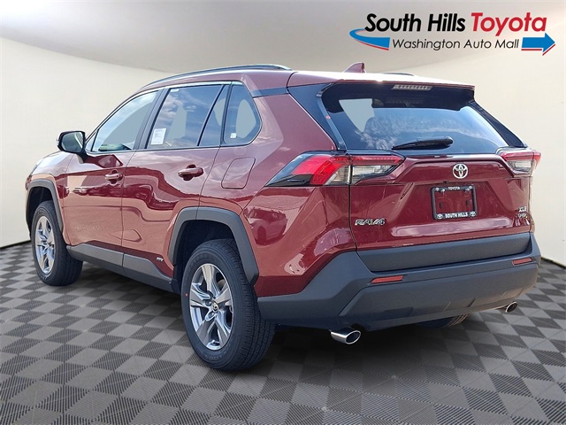 2025 Toyota RAV4 Hybrid XLE photo 2