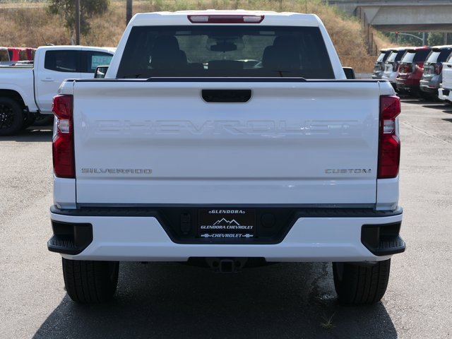 2025 Chevrolet Silverado 1500 Custom photo 4