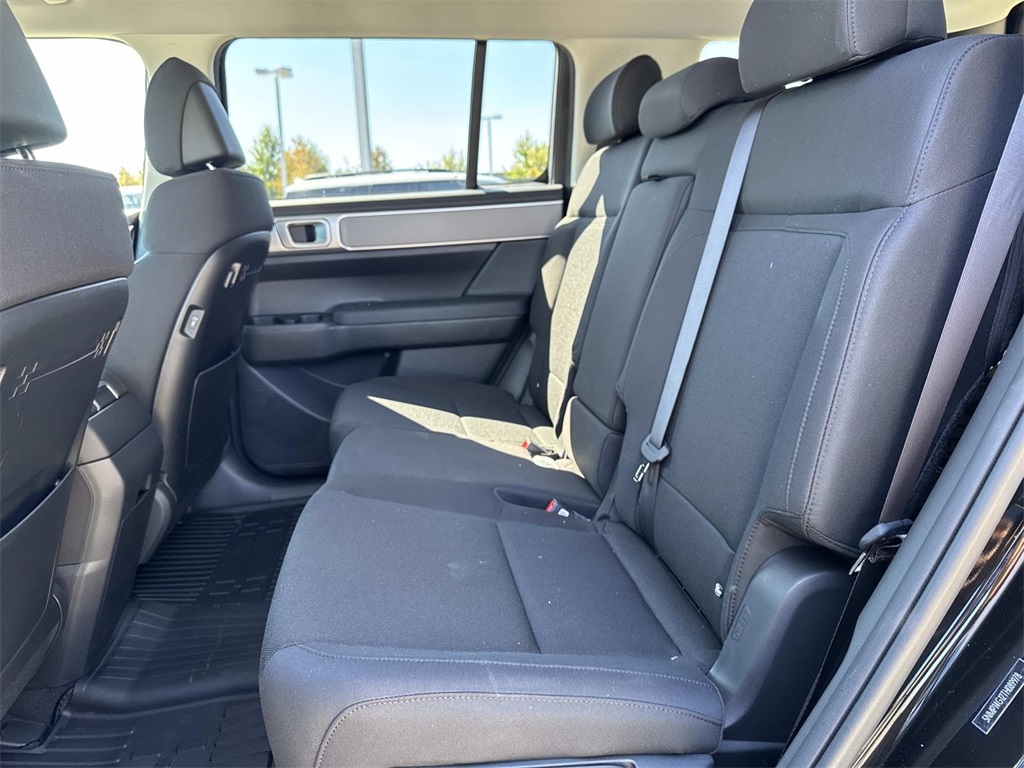 2026 Hyundai Santa Fe SE photo 4