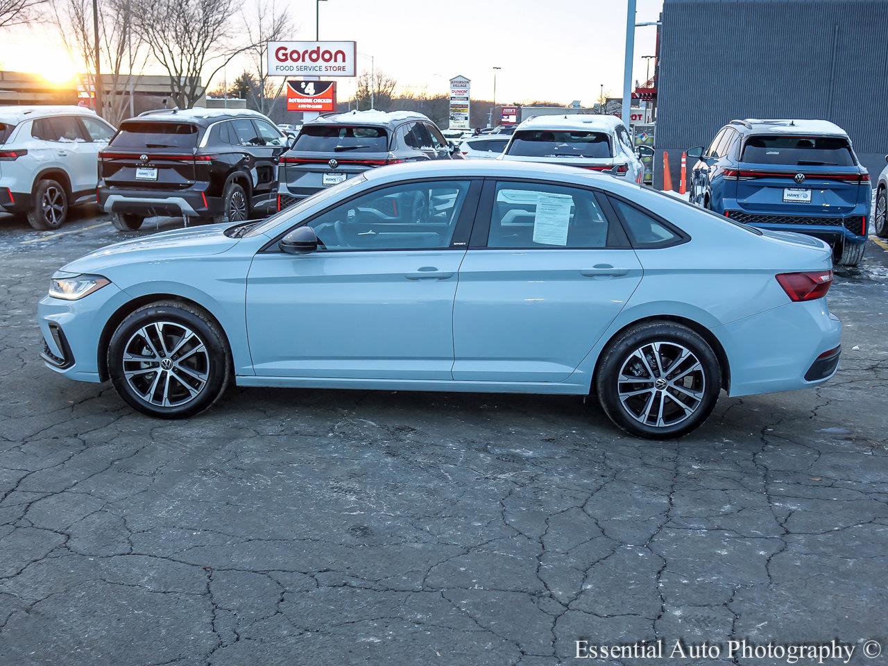 2025 VOLKSWAGEN JETTA - Image 3