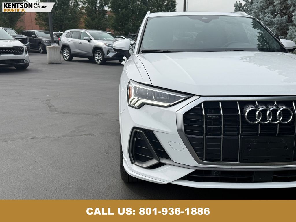 2025 Audi Q3 S line Premium photo 11