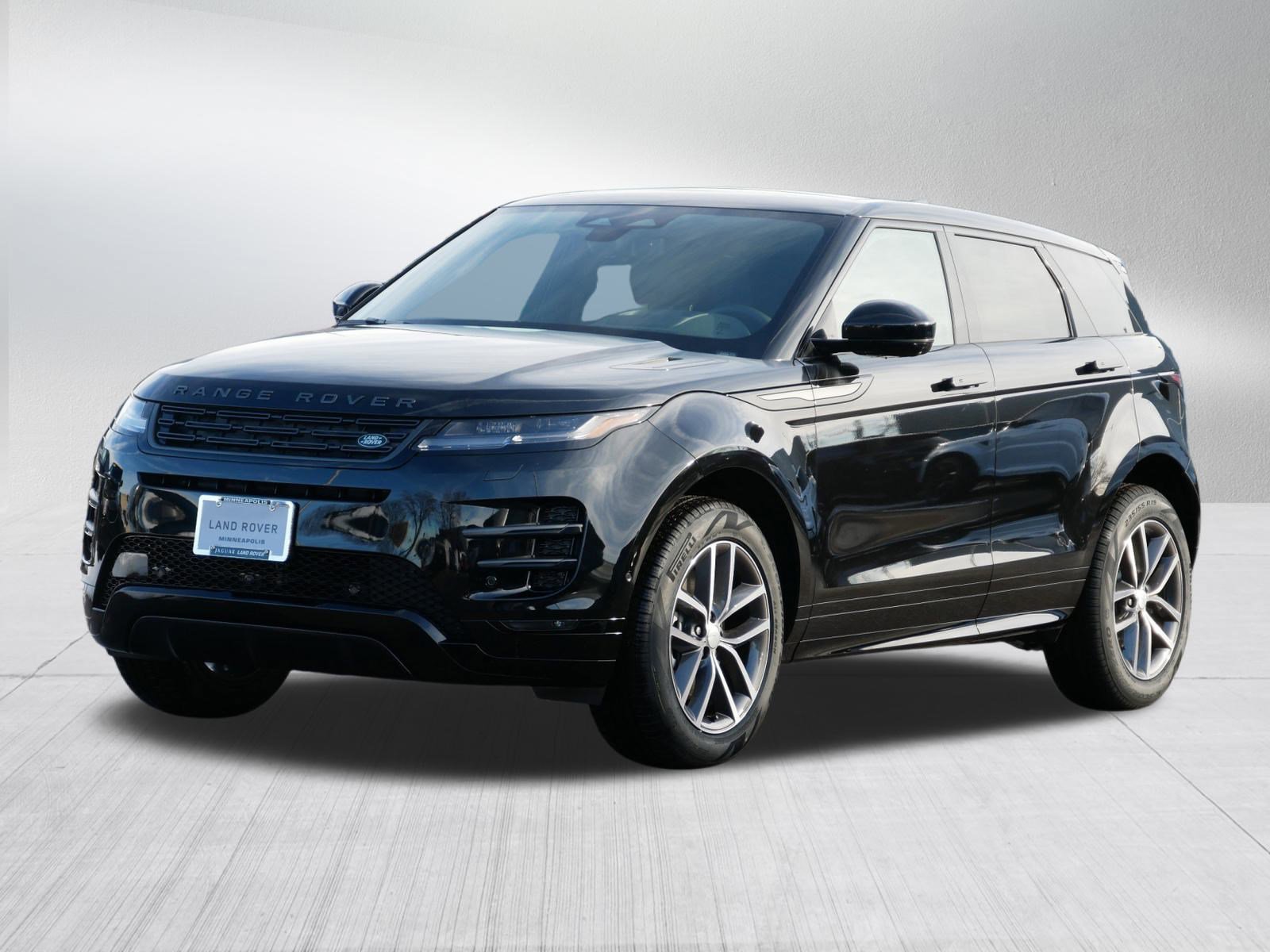 2026 Land Rover Range Rover Evoque Dynamic SE's photo