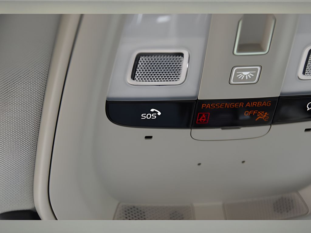 2024 Volvo XC90 Plus photo 25