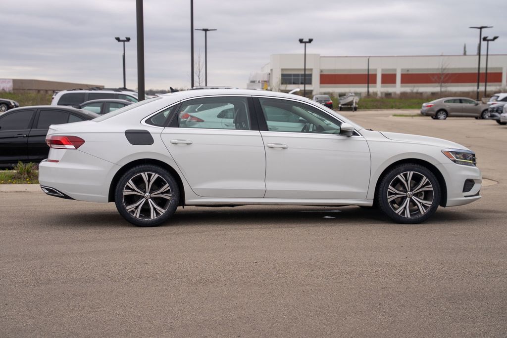 2021 Volkswagen Passat 2.0T SE photo 7