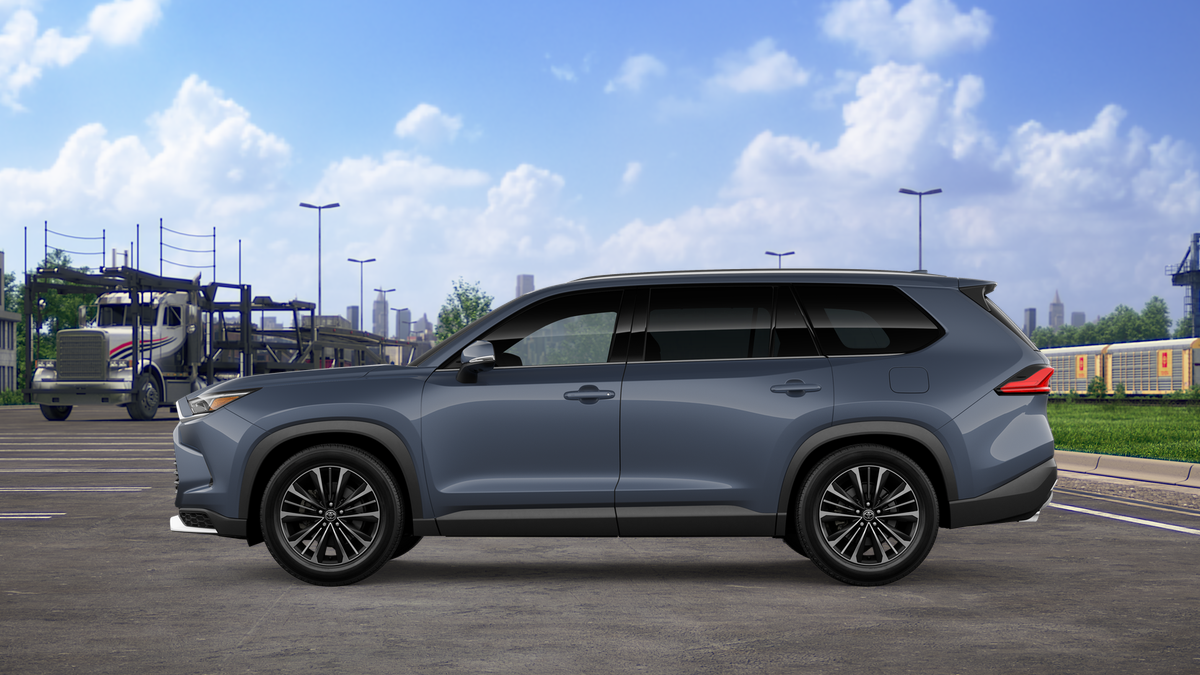2026 Toyota Highlander Hybrid Platinum photo 4