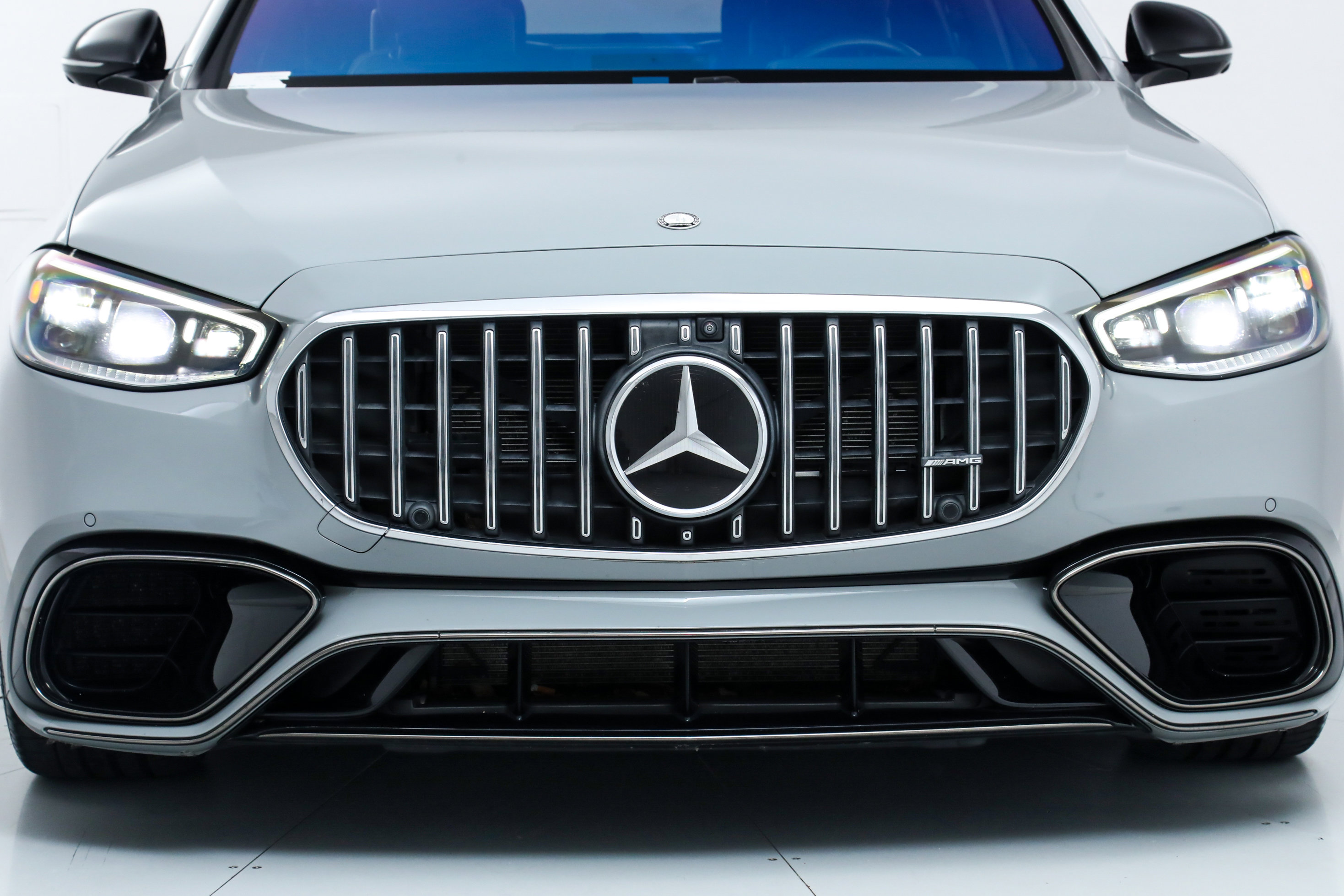 2024 Mercedes Benz S AMG 63 E PERFORMANCE photo 8