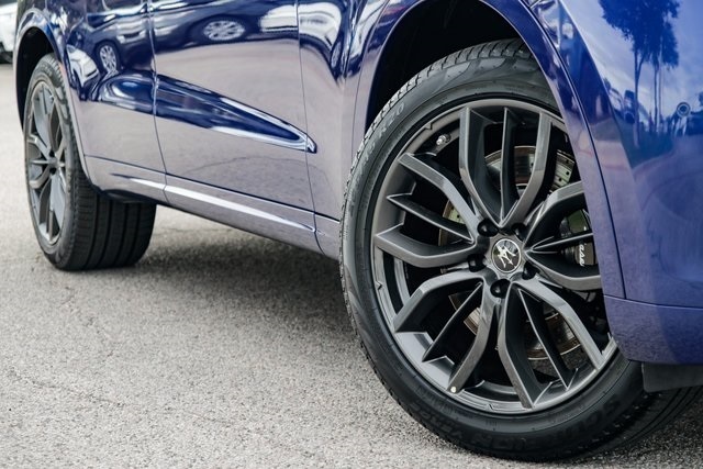 2024 Maserati Levante GT photo 2