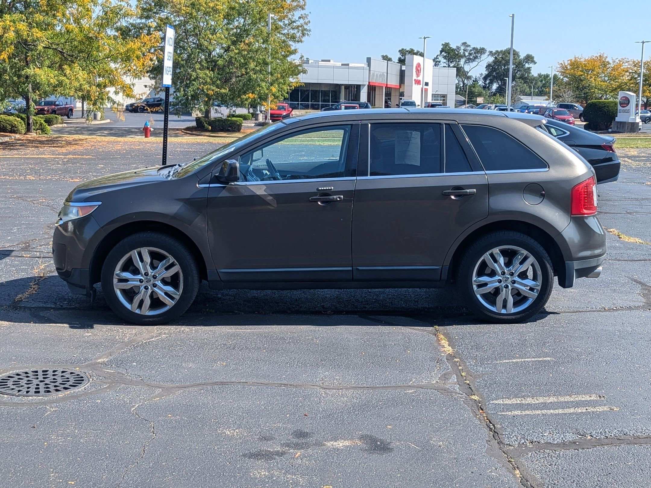 2011 Ford Edge Limited photo 2