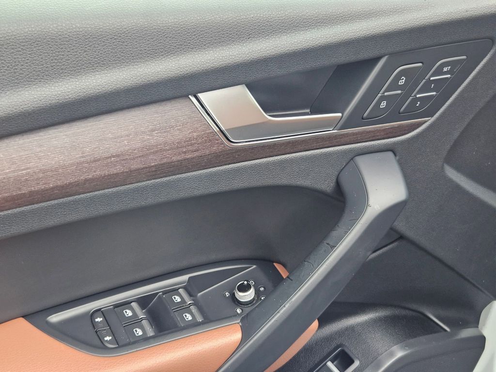 2021 Audi Q5 Premium 45 TFSI photo 9