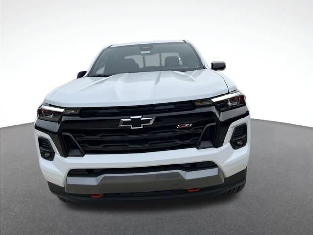2025 Chevrolet Colorado Z71 photo 3