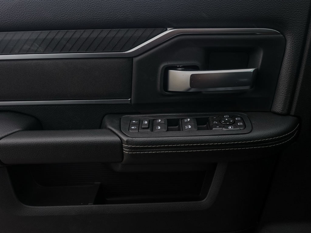 New 2026 Bright White Clear-Coat Exterior Paint RAM Big Horn Night Edition image 22