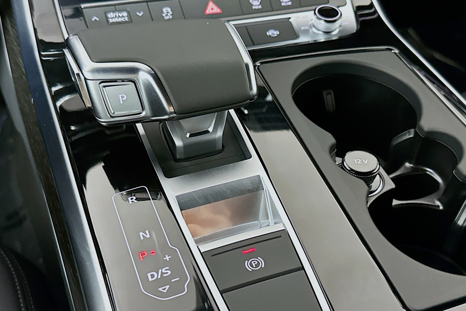 New 2026 Samurai Gray Metallic Audi Premium image 7