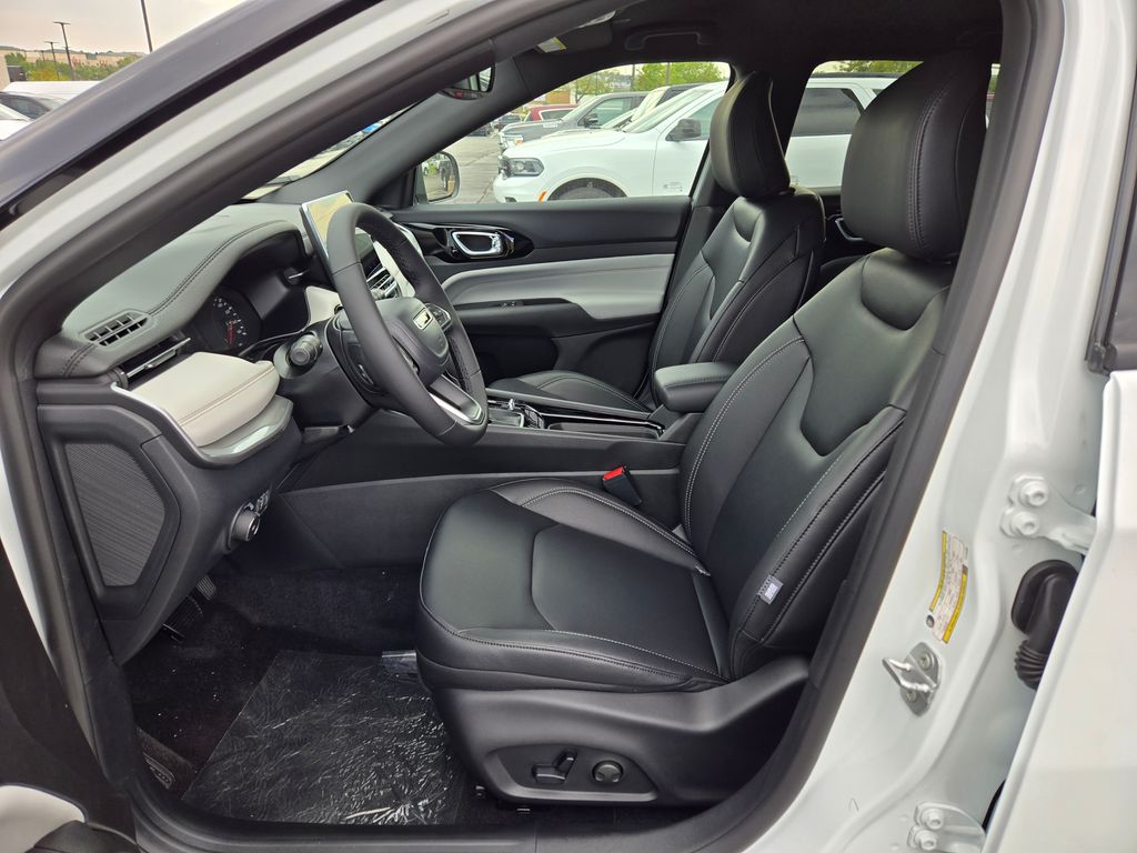 2026 Jeep Compass Limited photo 11
