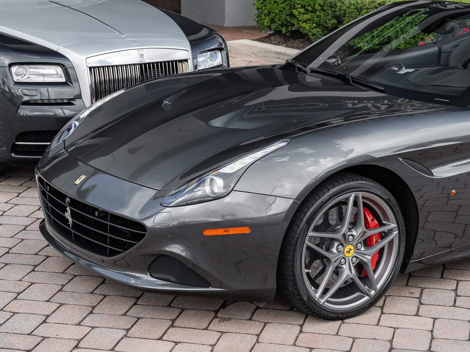2015 Ferrari California T photo 5