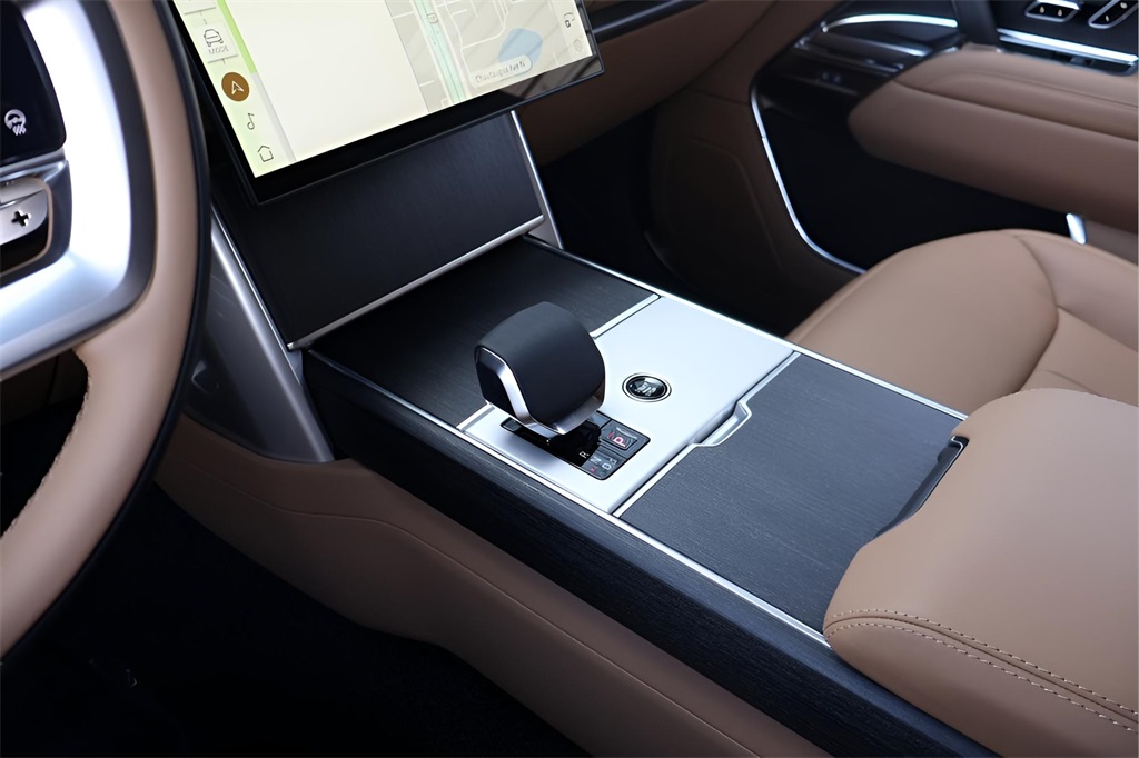 2025 Land Rover Range Rover SE photo 25