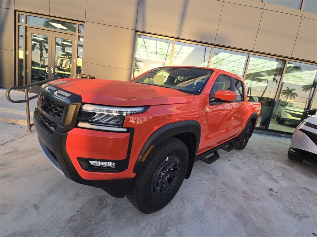 2025 Nissan Frontier PRO-X photo 4