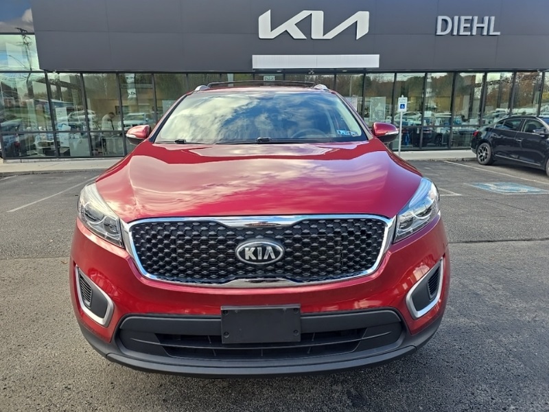 2017 Kia Sorento LX photo 2