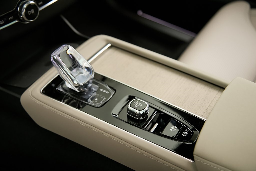 2026 VOLVO XC90 - Image 14