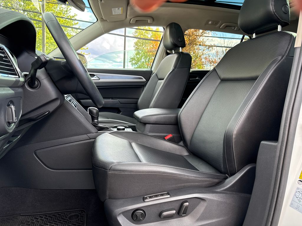 2019 Volkswagen Atlas V6 SEL photo 3