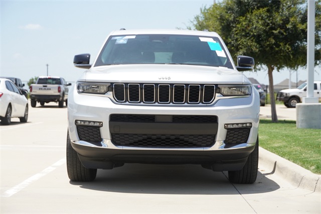 2022 Jeep Grand Cherokee Limited photo 3