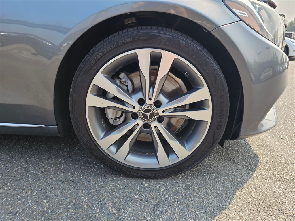 2018 Mercedes Benz C 300 photo 9
