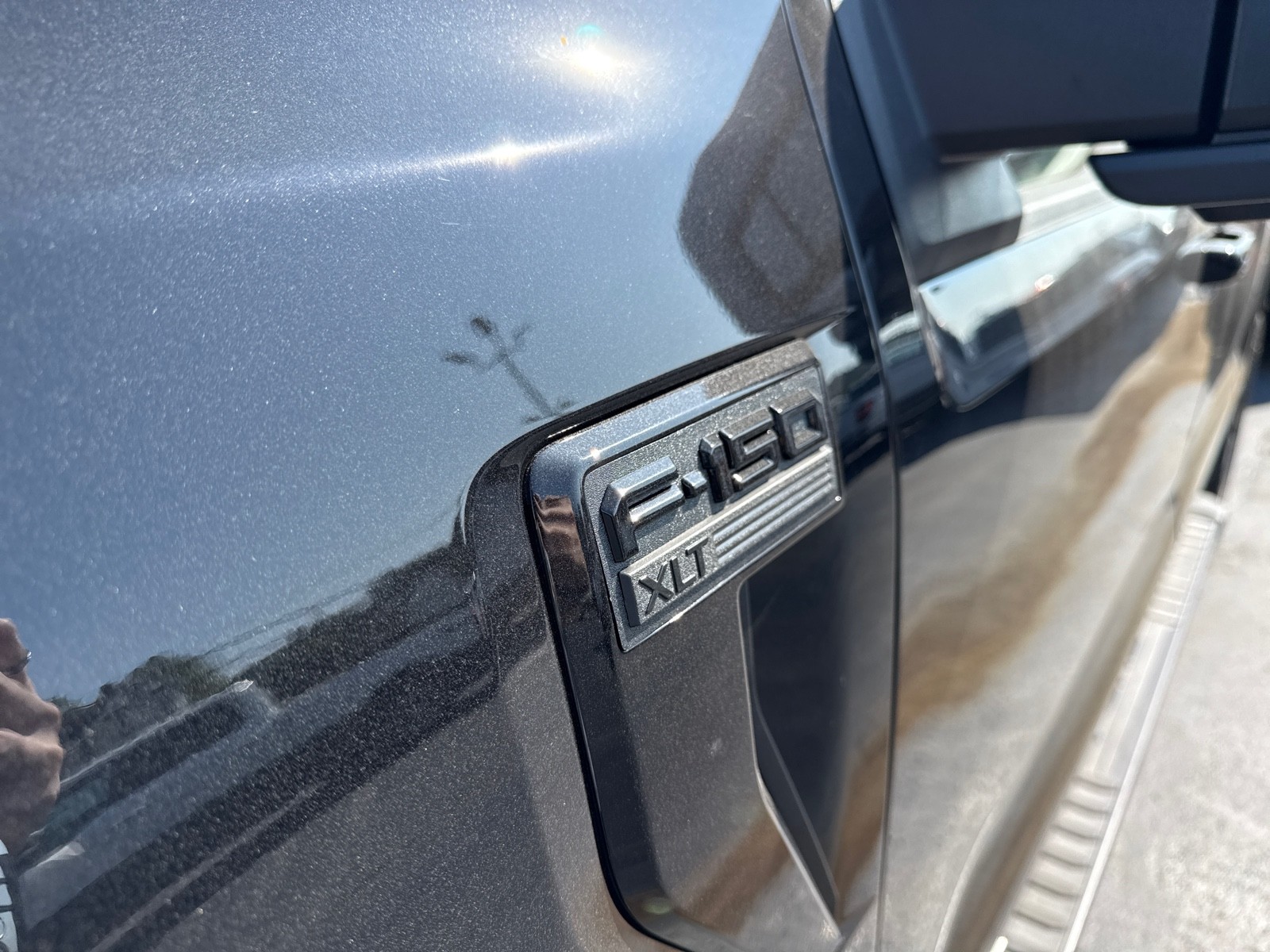 2025 Ford F-150 XLT photo 3