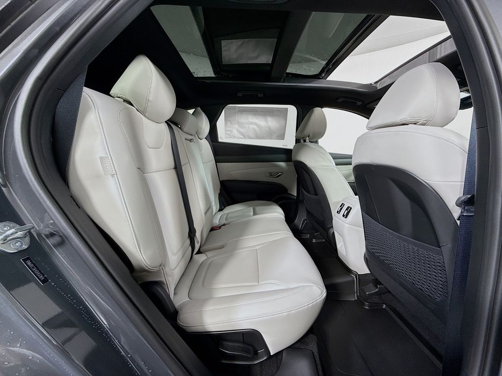 2025 Hyundai Tucson Limited photo 26