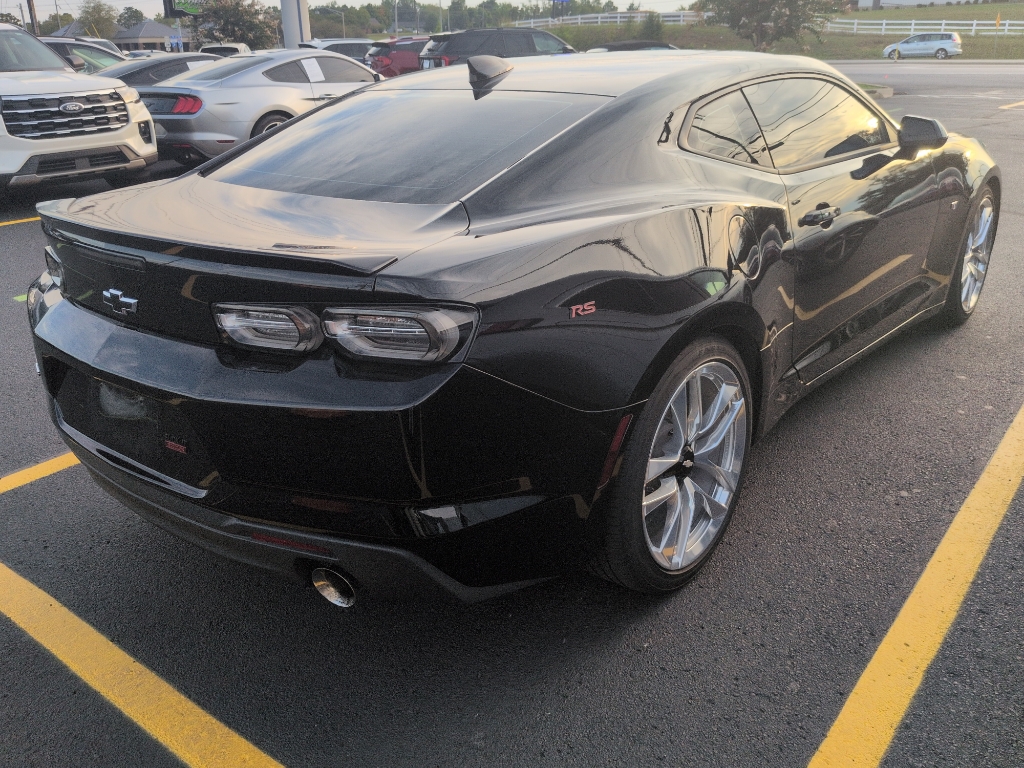 2022 Chevrolet Camaro 1LT photo 3