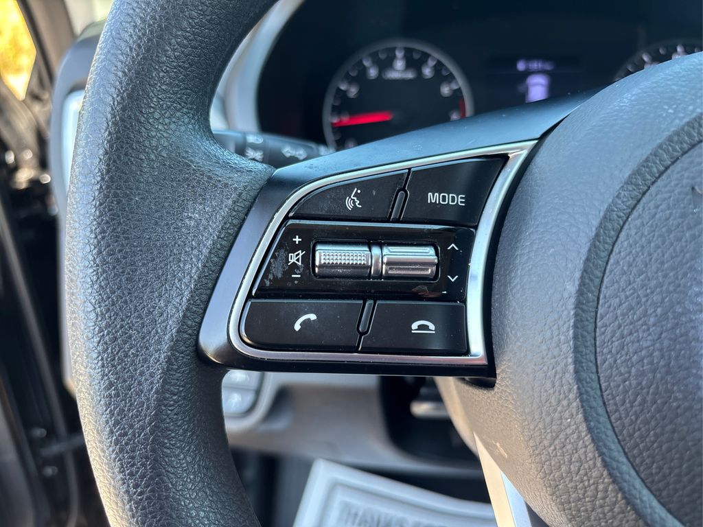 2023 Kia Seltos LX photo 30