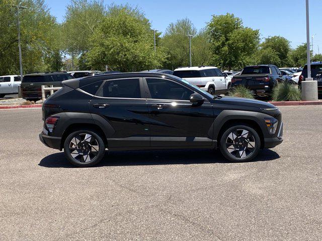 2025 Hyundai Kona SEL photo 2