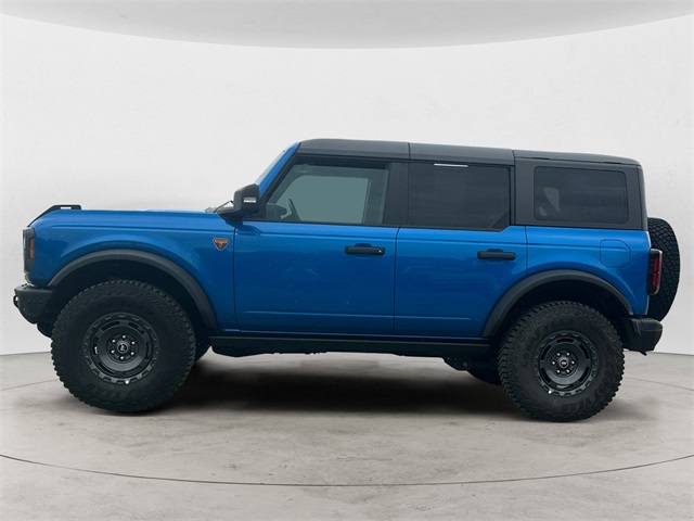 2024 Ford Bronco Badlands photo 2