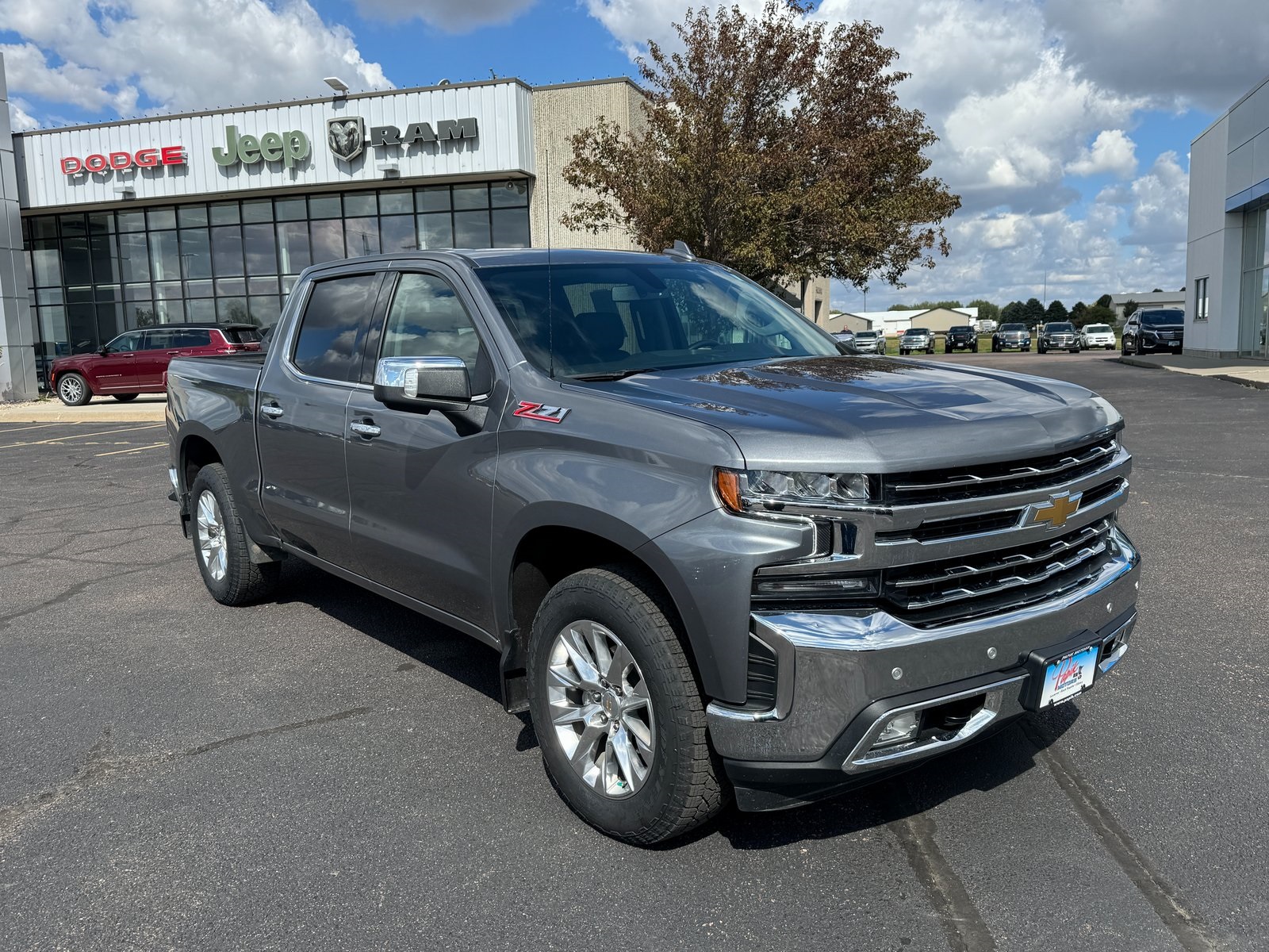 2021 Chevrolet Silverado 1500 LTZ photo 3