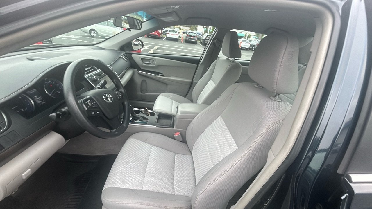 2017 Toyota Camry XLE XSE photo 3