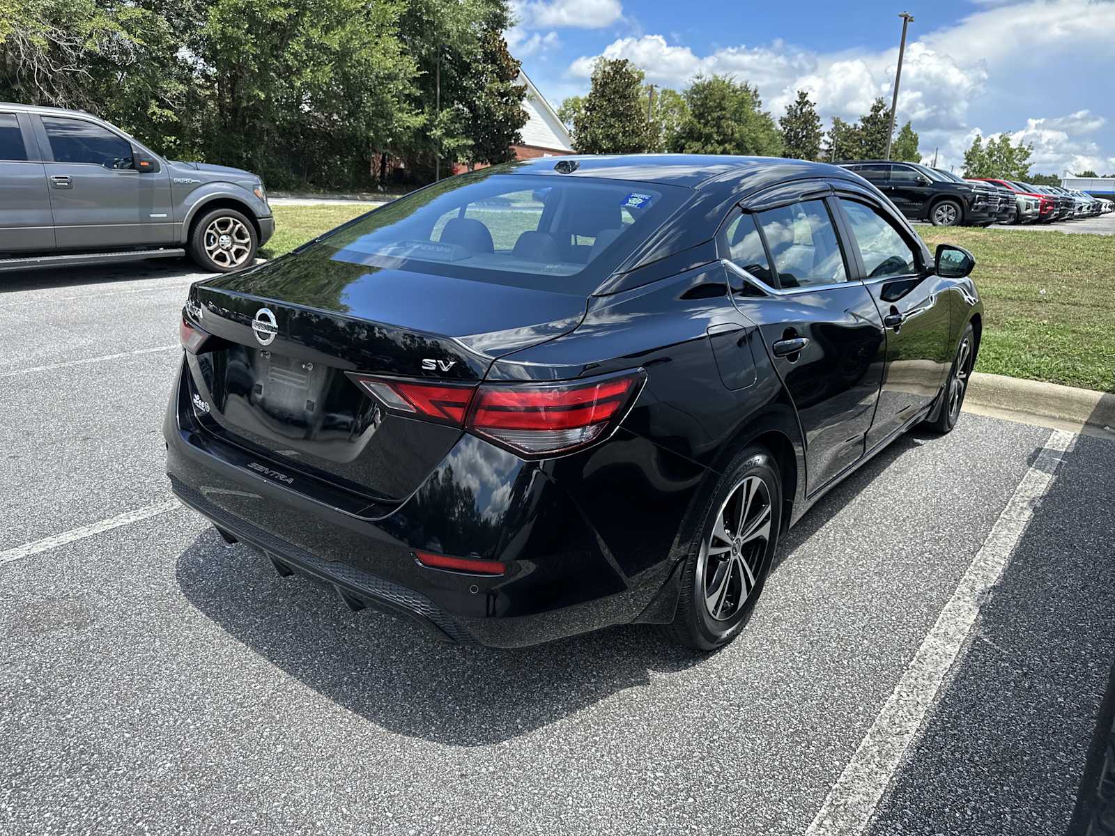 2021 Nissan Sentra SV photo 3