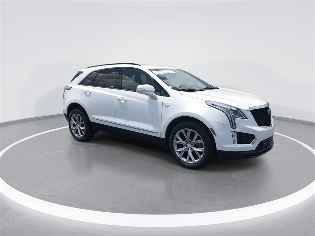 2021 Cadillac XT5 Sport photo 2